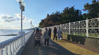 Найдено идеальное место для отдыха в июле: дешёвая страна с жарким солнцем и водой +30°С — море ласковое, цены смешные