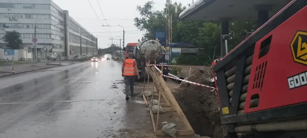 Калуга меняет ржавые трубы на современные магистрали без перекопов: готовность объекта на Московской достигла 64%