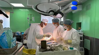 Калужские онкологи успешно провели сложную операцию пациенту с двумя редкими опухолями