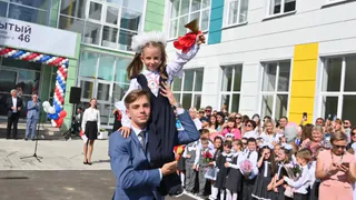 Владислав Шапша поздравил жителей области с Днем знаний и показал обновленную школу
