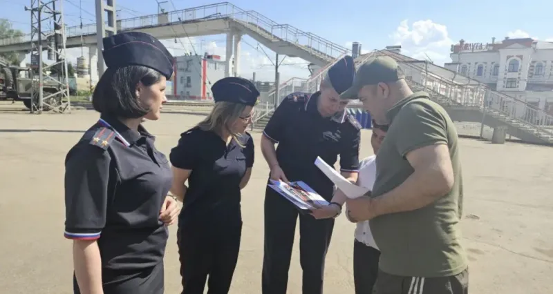 Калужские полицейские предупредили подростков о смертельной опасности зацепинга в рамках акции "Опасное увлечение"