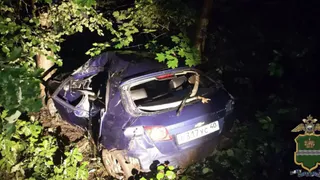 В Калужской области "Шевроле" улетел в кювет и врезался в дерево