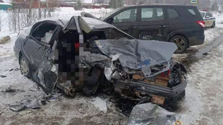 Смертельное ДТП на трассе в Калужской области: двое погибших, пострадавшая в больнице