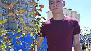В Калужской области спортсмены высадили Аллею чемпионов у стадиона “Победа”
