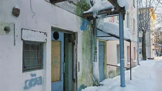 В Калуге закроют доступ в аварийный дом, ставший пристанищем для антисоциальных элементов