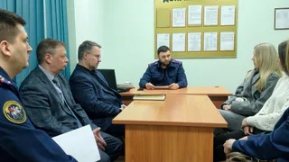 Родители пострадавших учеников школы №44 в Калуге встретились с замглавы регионального Следкома