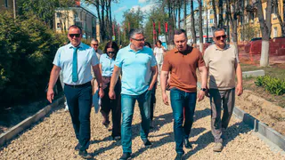 Дмитрий Денисов проинспектировал благоустройство улицы Чичерина и призвал калужан голосовать за объекты 2027 года