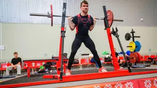 Калужский пауэрлифтер Илья Маричев взял золото чемпионата России и обновил три рекорда страны