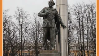 В СКВЕРЕ МИРА ЗАМЕНЯТ СВЕТИЛЬНИКИ