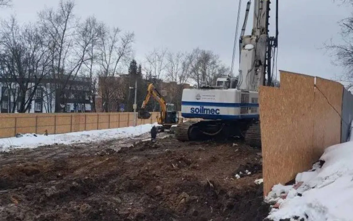 В Калуге из-за стройки элитной многоэтажки несколько домов остались без тепла