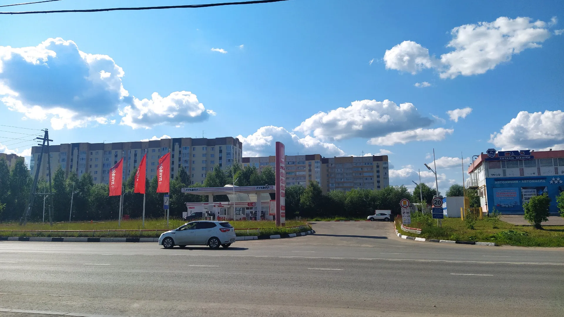 Калужские власти признали, что часть АЗС поставляют лишь 5-10 процентов от прежних объёмов топлива
