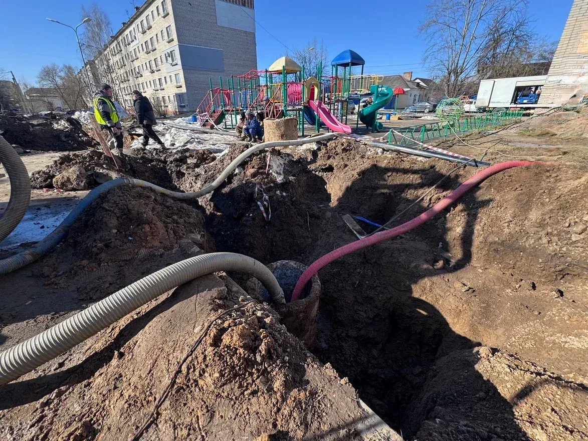 На улице Промышленной в Калуге начали обновление аварийной подземной магистрали без вскрытия асфальта