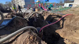 На улице Промышленной в Калуге начали обновление аварийной подземной магистрали без вскрытия асфальта