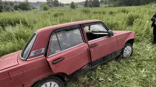 В Калужской области двое приятелей угнали незапертую машину покататься и бросили её в грязи