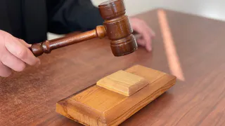 В Калуге будут судить грабителя, укравшего украшение за 215 тысяч