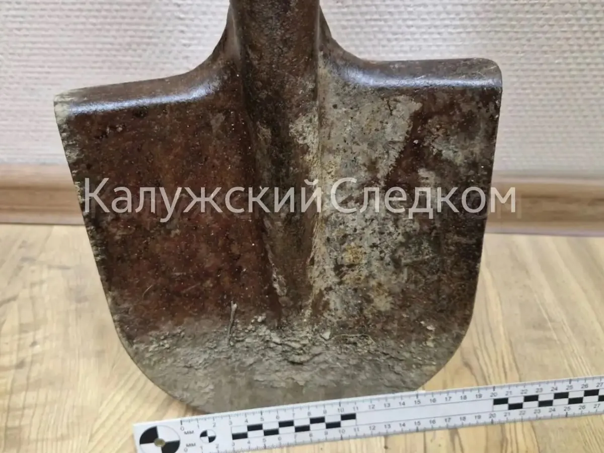 В Калужской области мужчину заставили копать себе могилу