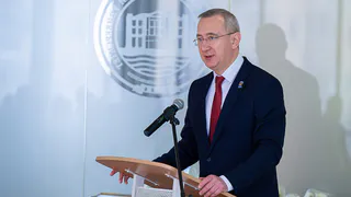 Владислав Шапша поставил задачу повысить рождаемость и сократить время ожидания врачей в регионе