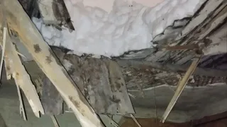В Калуге прокуратура проверяет обрушение крыш в двух многоквартирных домах