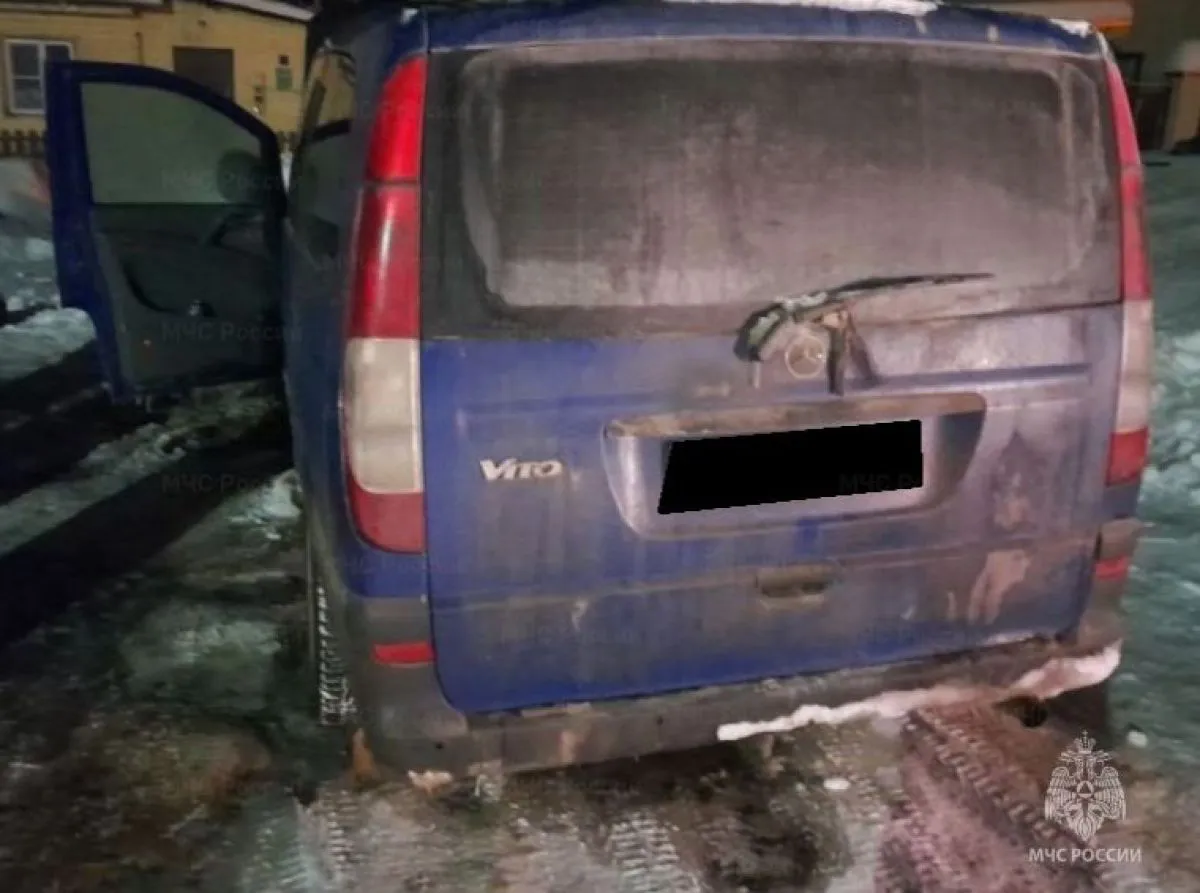 В Калужской области пожарные ликвидировали возгорание микроавтобуса