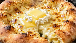 Получается вкуснее, чем из духовки! За 25 минут ленивый хачапури на сковороде: сырный вкус и очень нежное тесто