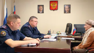 Руководитель калужского Следкома Харламов встретился с дольщицей недостроенного дома на улице Кутузова